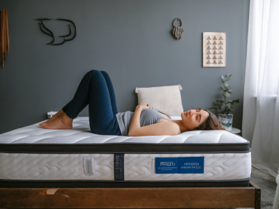 Quel matelas hybride choisir quand on allaite et a besoin de soutien lombaire: critères et trois modèles testés